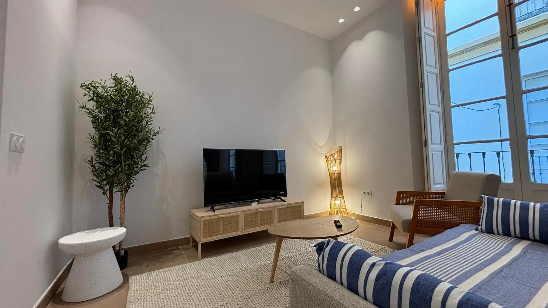 Malagadevacaciones - Zarzuela Apartman Málaga